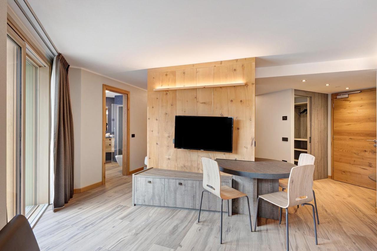 Wood Mountain Planet House *